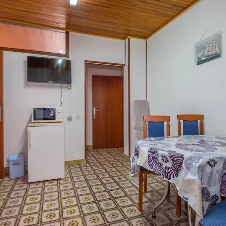 5492a * Crikvenica